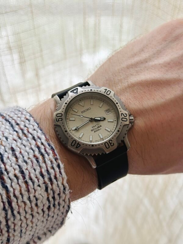 Seiko Scuba 994Ti 200M 5H25-6C10 Titanium Diver Quartz Watch Rare JDM - Image 2