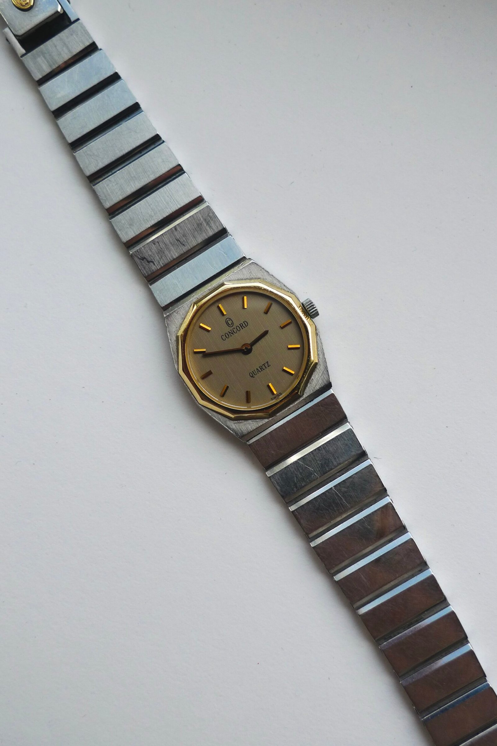 Vintage Concord Mariner SG 23mm Quartz - Image 3