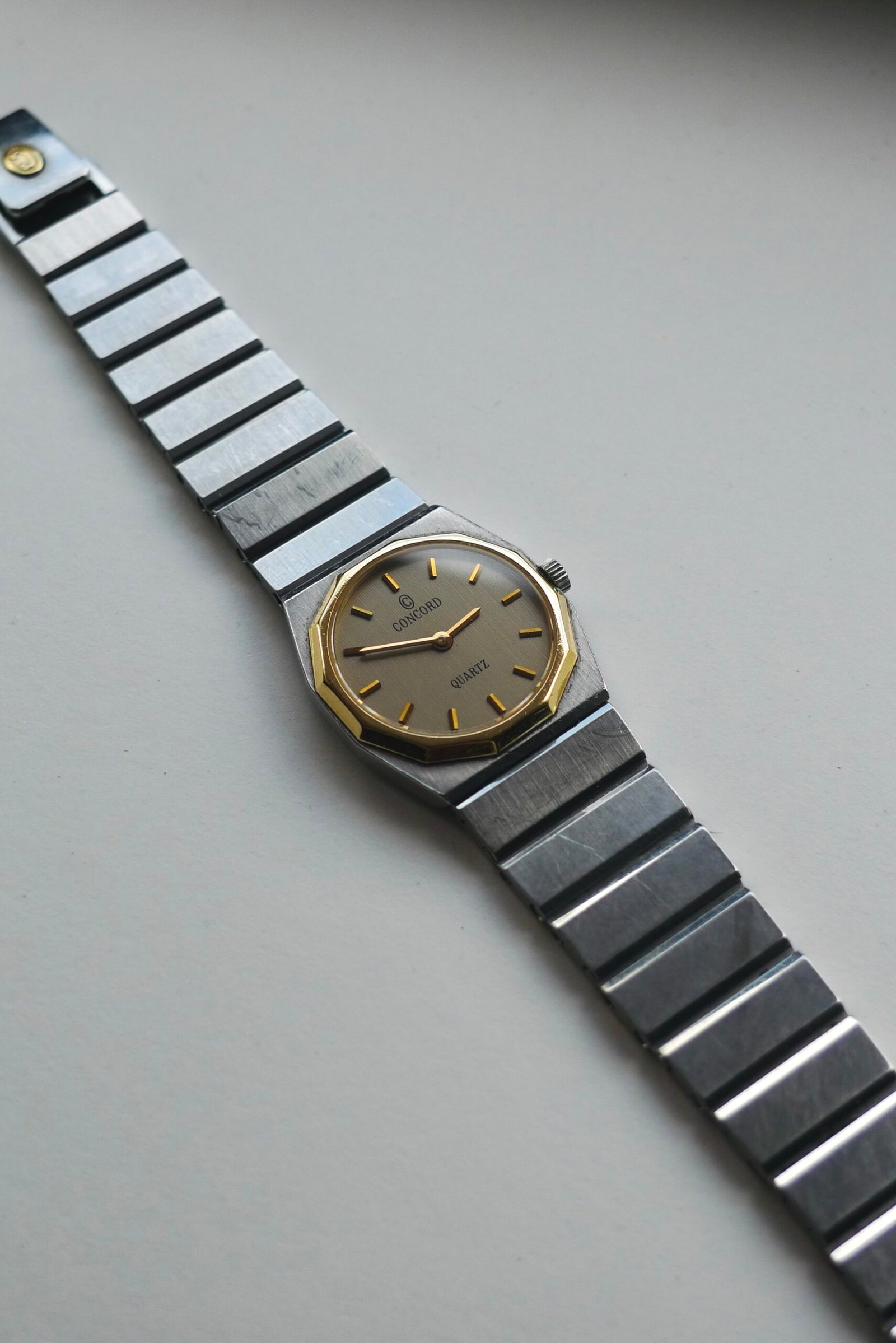 Vintage Concord Mariner SG 23mm Quartz - Image 2