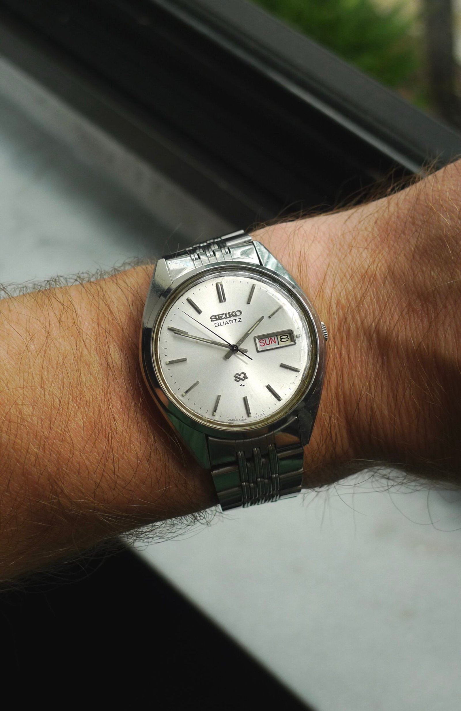 Vintage 1977 Seiko SQ Day Date Quartz 4336-8089 36mm Original Bracelet - Image 6