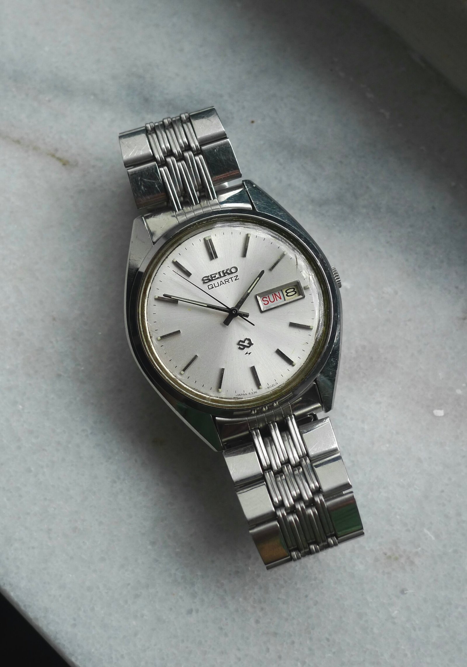 Vintage 1977 Seiko SQ Day Date Quartz 4336-8089 36mm Original Bracelet - Image 3