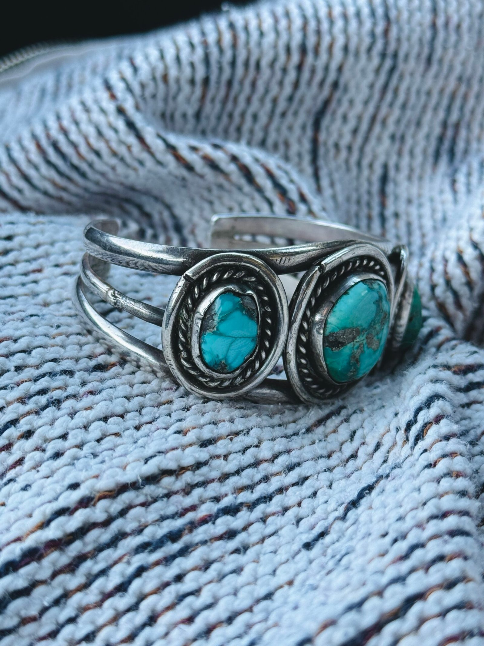 Sterling Silver Three Turquoise Cuff Bracelet Vintage Fred Harvey Era - Image 2