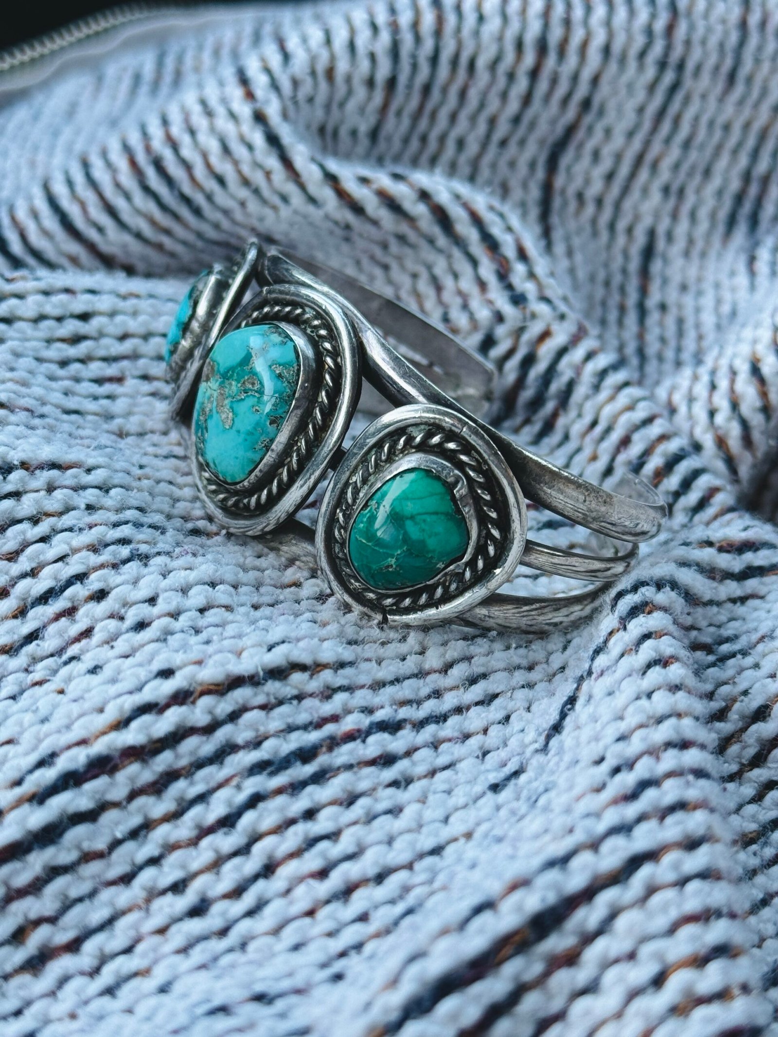 Sterling Silver Three Turquoise Cuff Bracelet Vintage Fred Harvey Era - Image 3