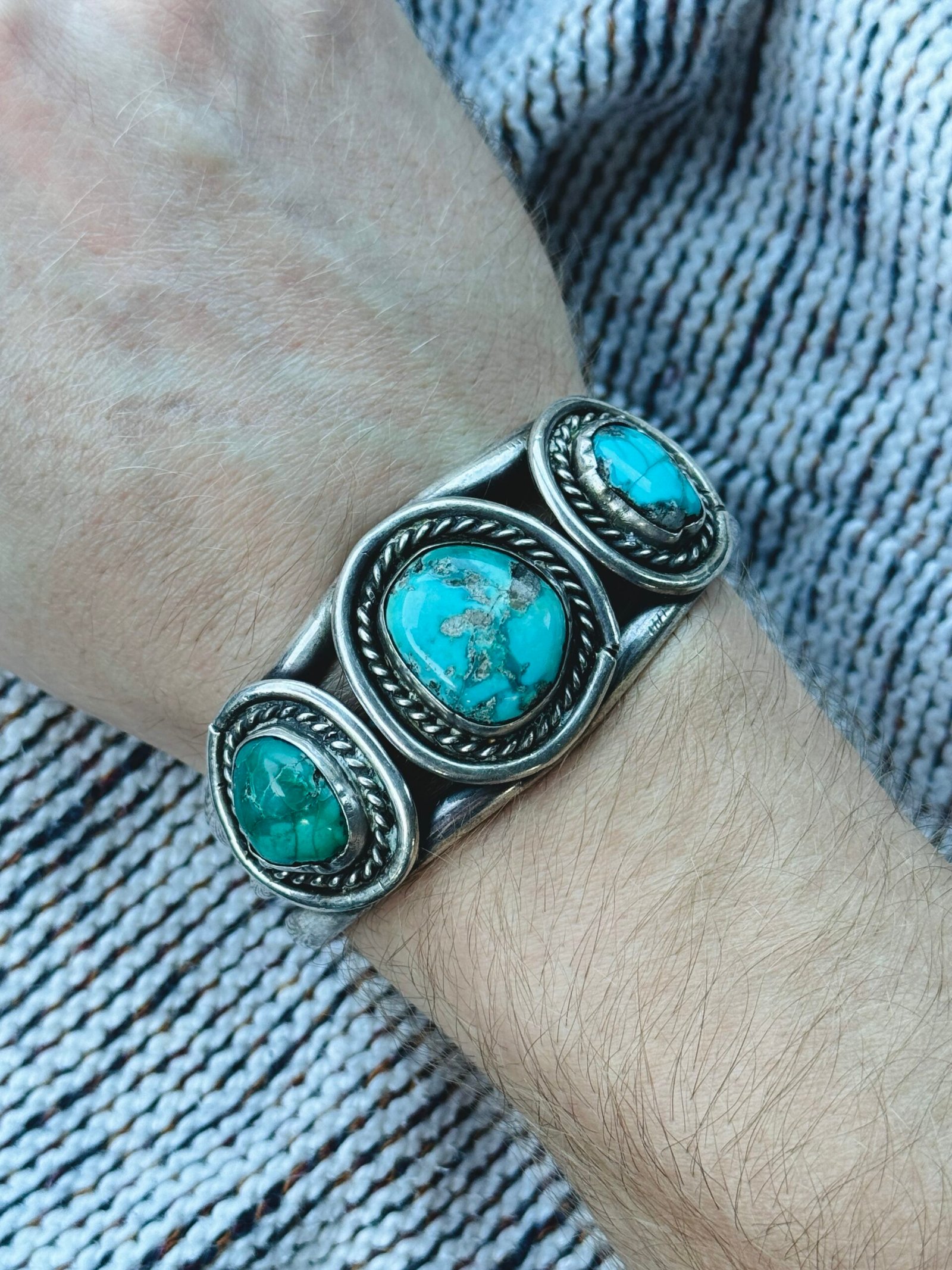 Sterling Silver Three Turquoise Cuff Bracelet Vintage Fred Harvey Era - Image 5
