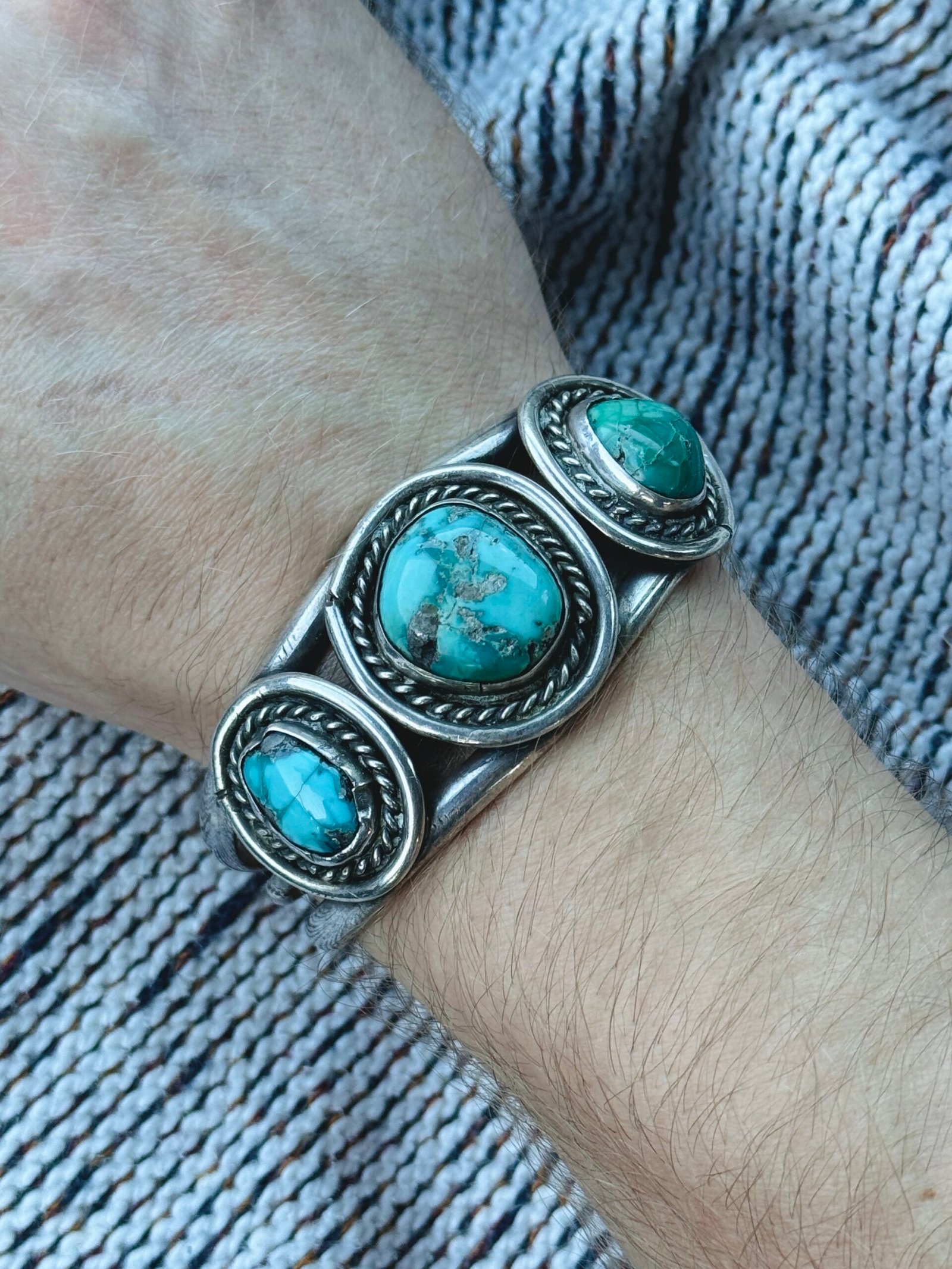 Sterling Silver Three Turquoise Cuff Bracelet Vintage Fred Harvey Era - Image 6