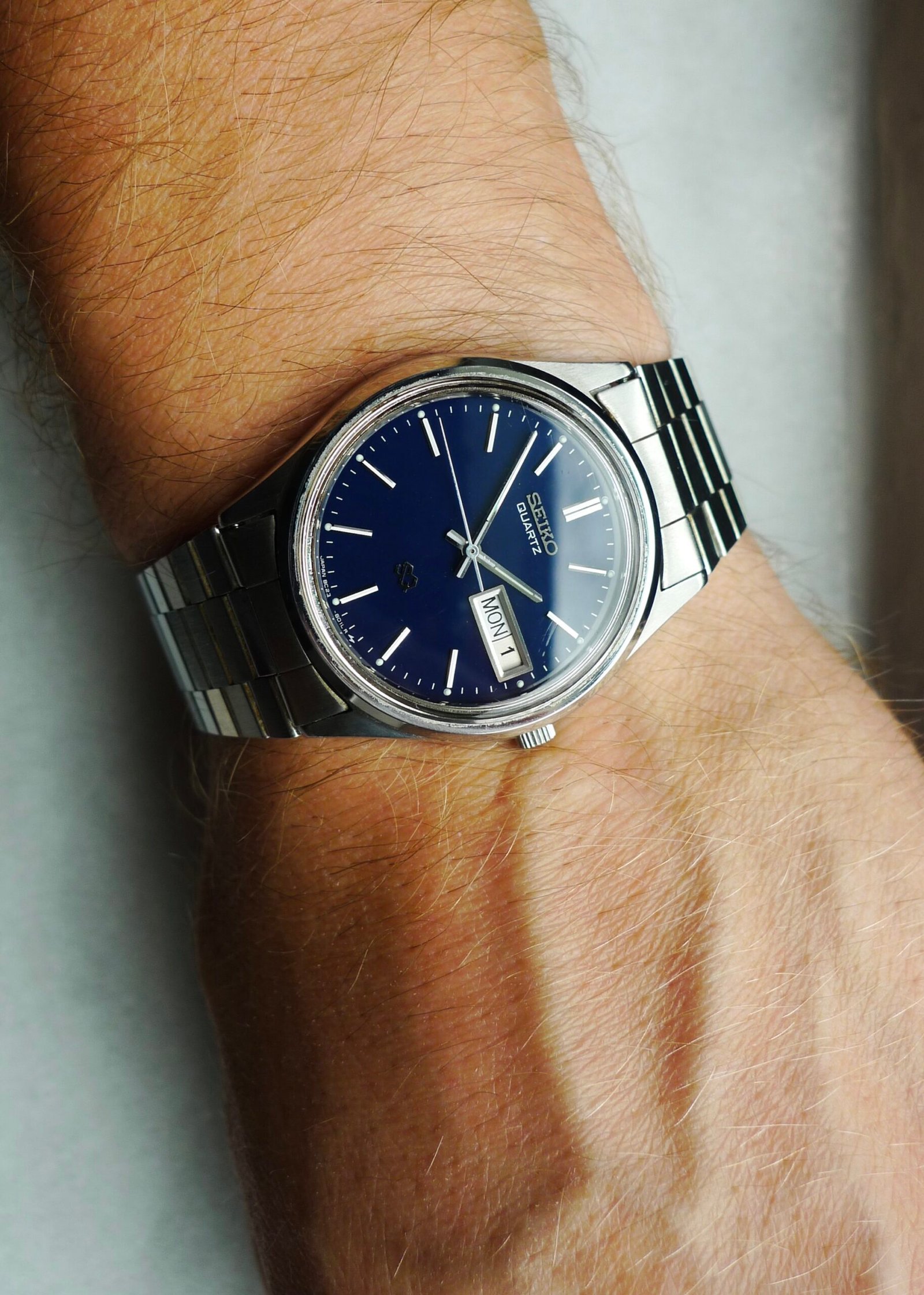 Seiko SQ Quartz Day/Date Blue Dial 1994 - Image 2