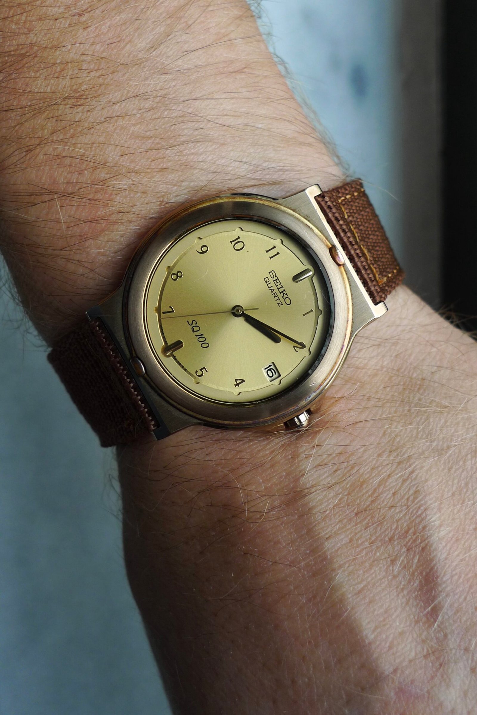 Vintage 1986 Seiko SQ100 Date Quartz Watch 5H22-6119 - Image 2