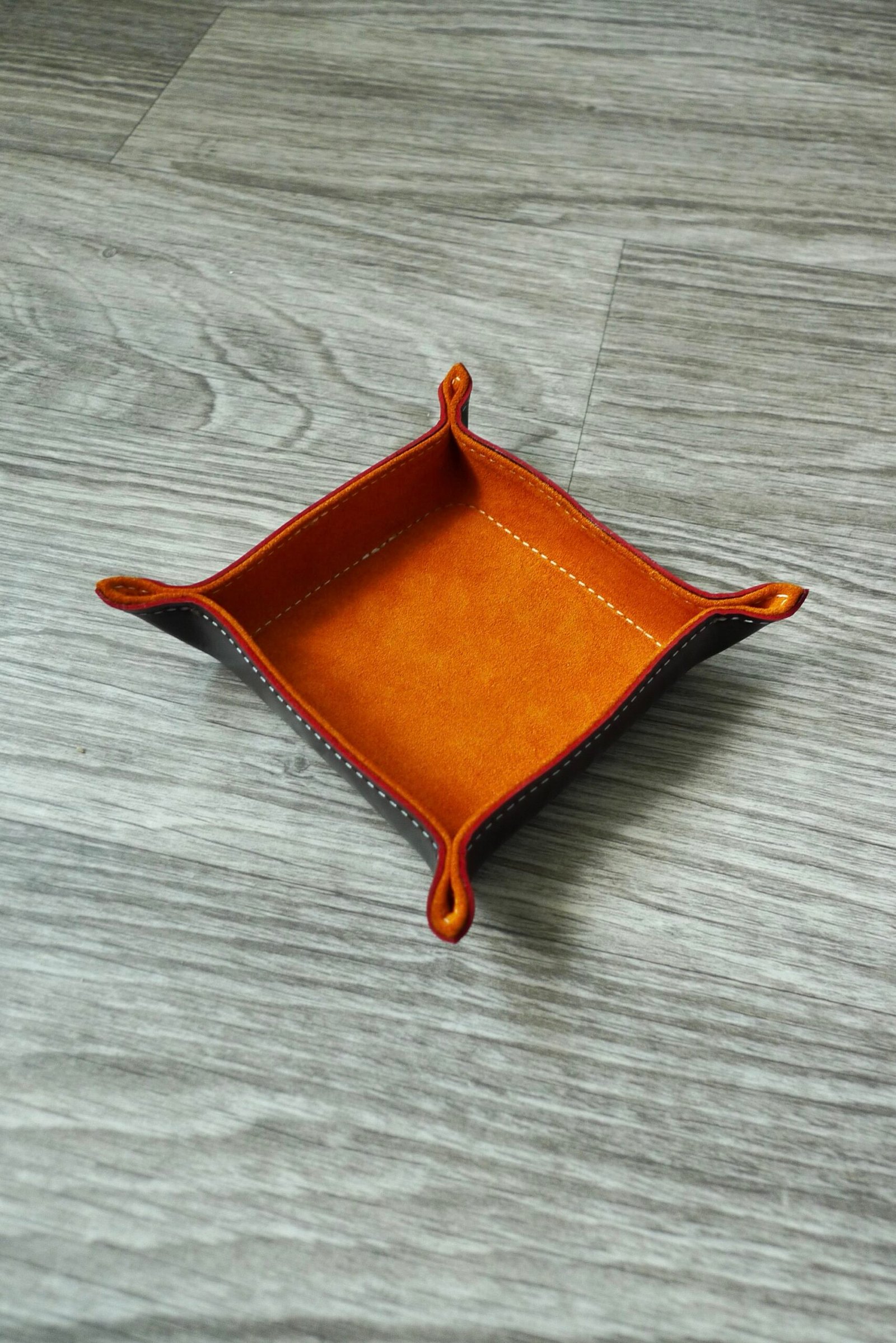 Handmade Leather Valet Tray 4x4 - Image 3