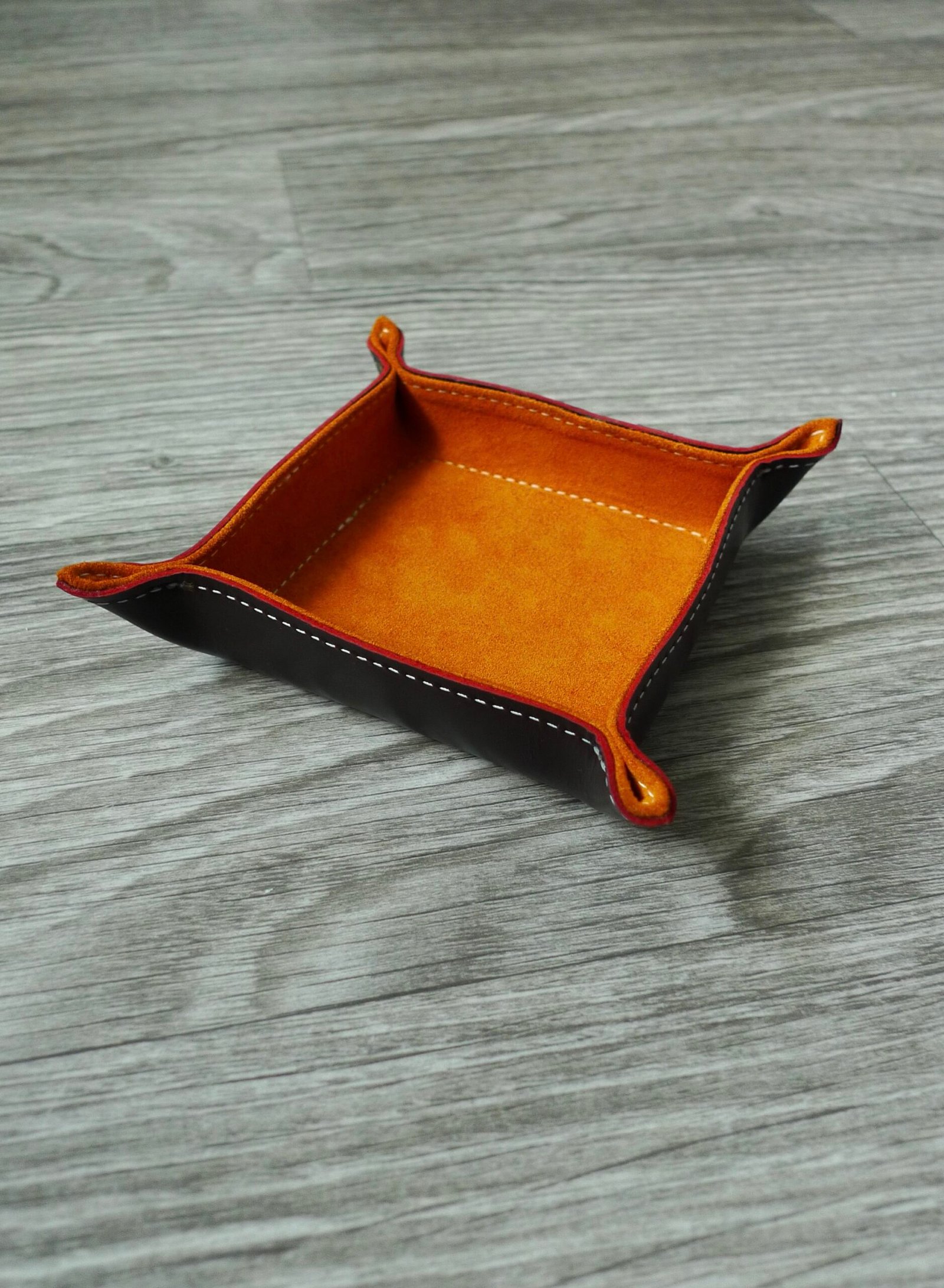 Handmade Leather Valet Tray 4x4 - Image 4