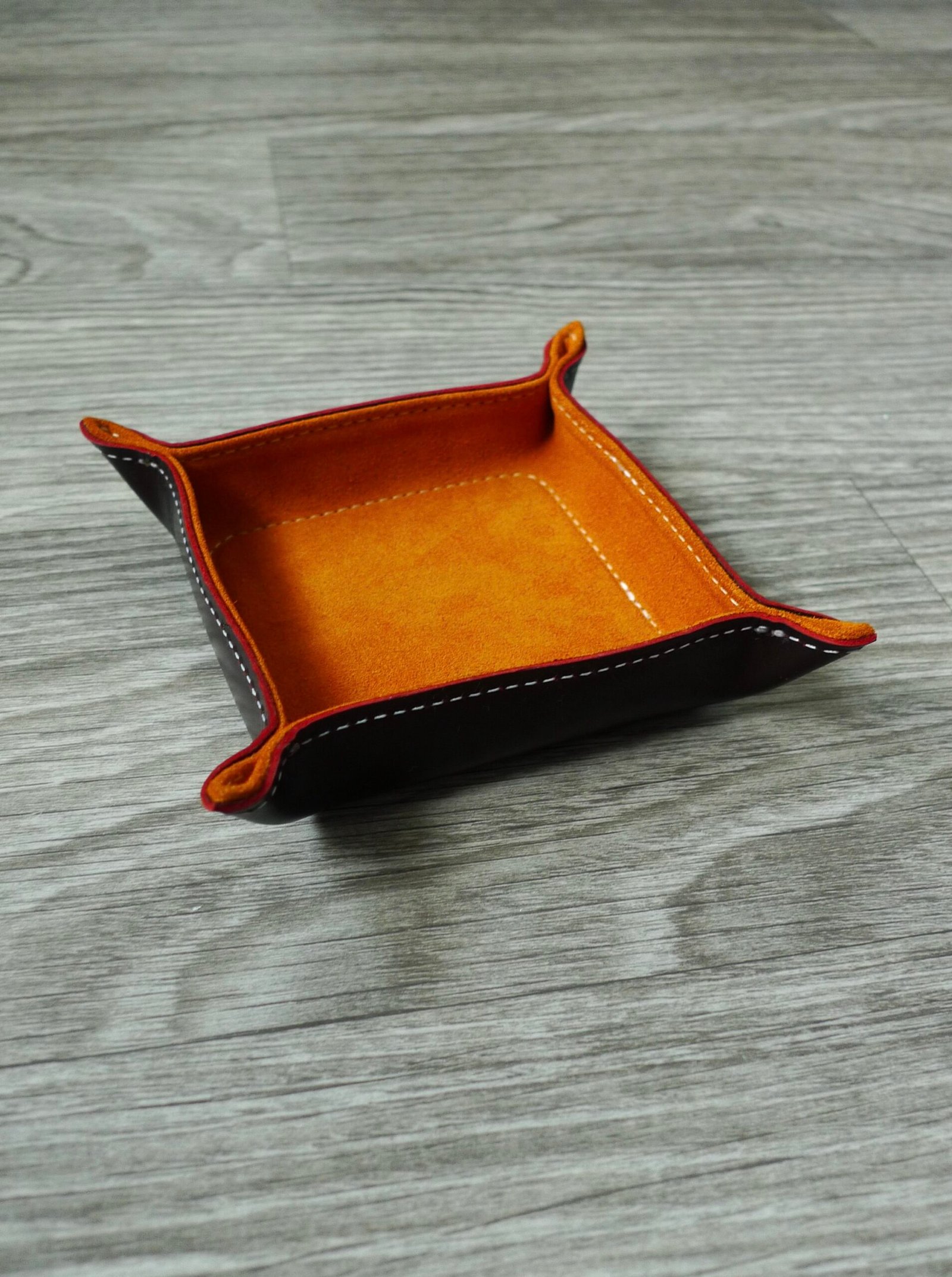 Handmade Leather Valet Tray 4x4 - Image 5