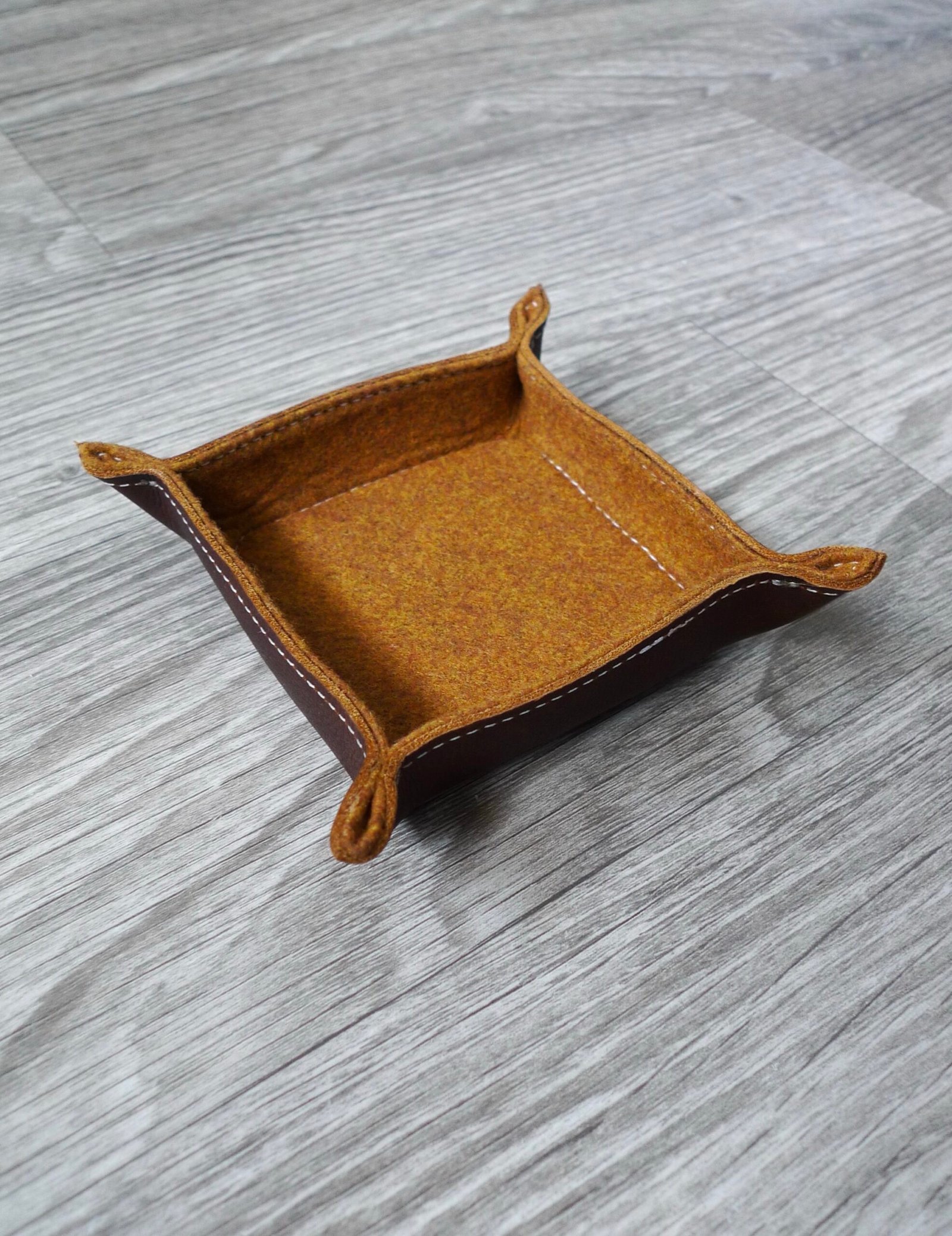 Handmade Leather Valet Tray 4x4 - Image 6