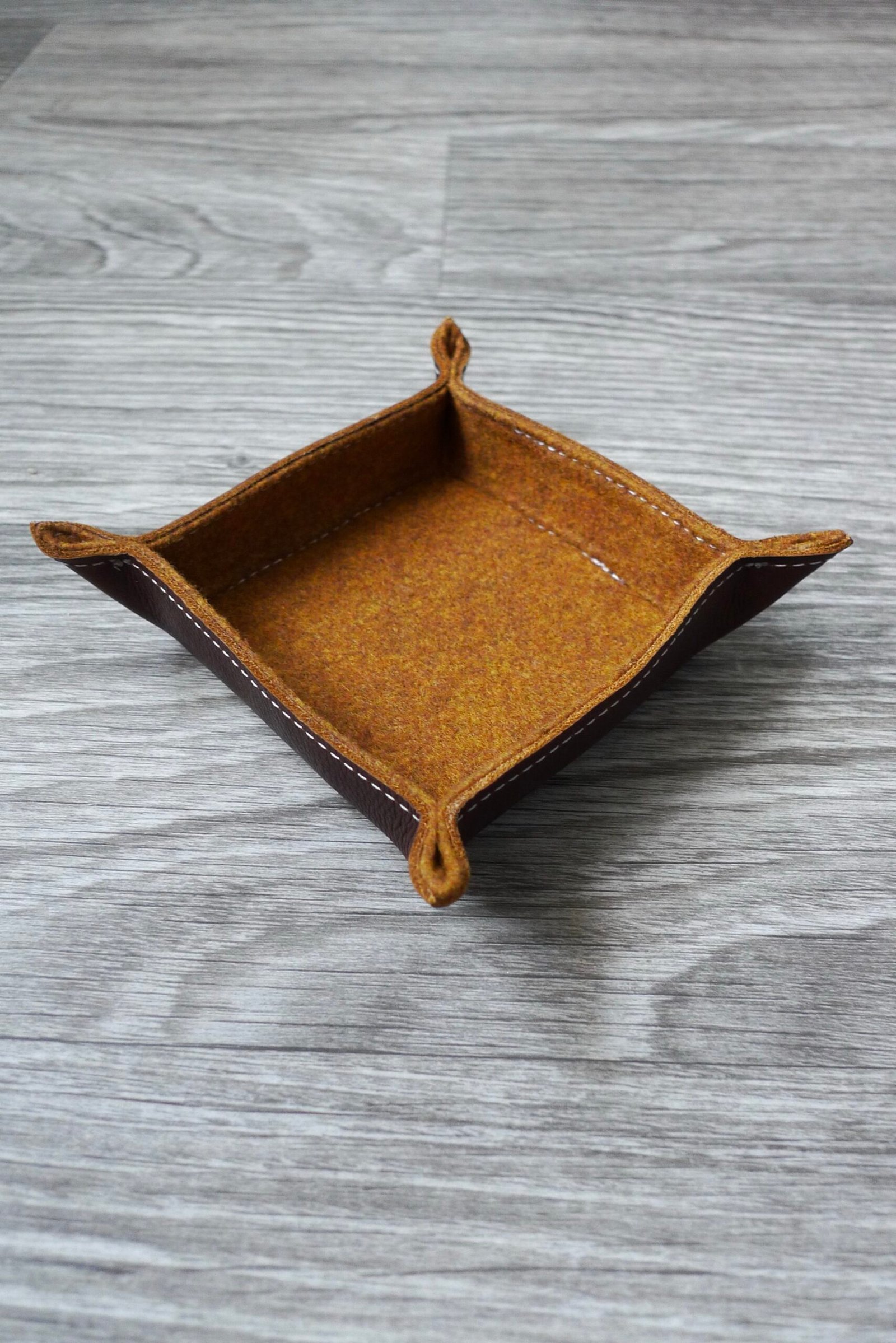 Handmade Leather Valet Tray 4x4 - Image 3