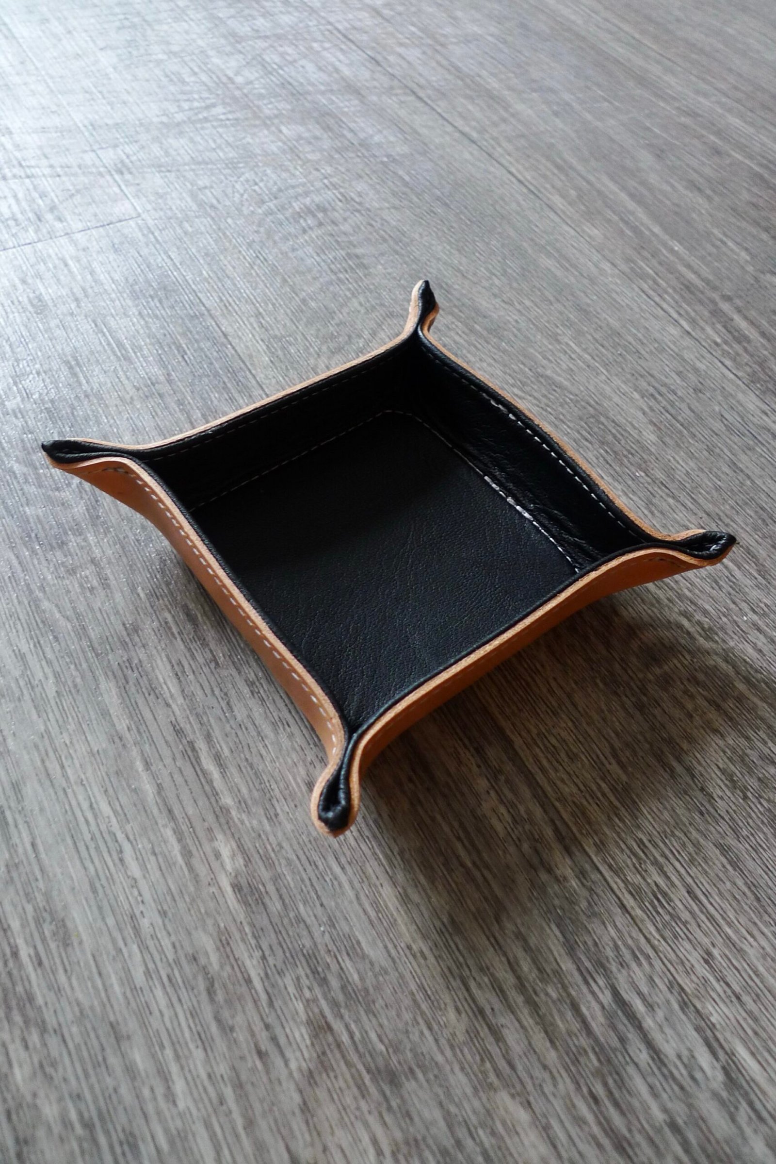 Handmade Leather Valet Tray 4x4 - Image 5