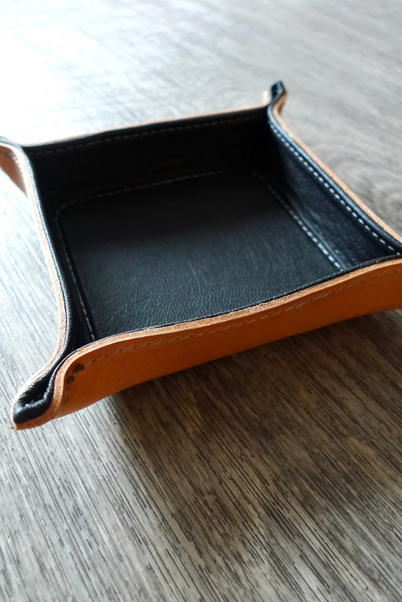 Handmade Leather Valet Tray 4x4 - Image 6