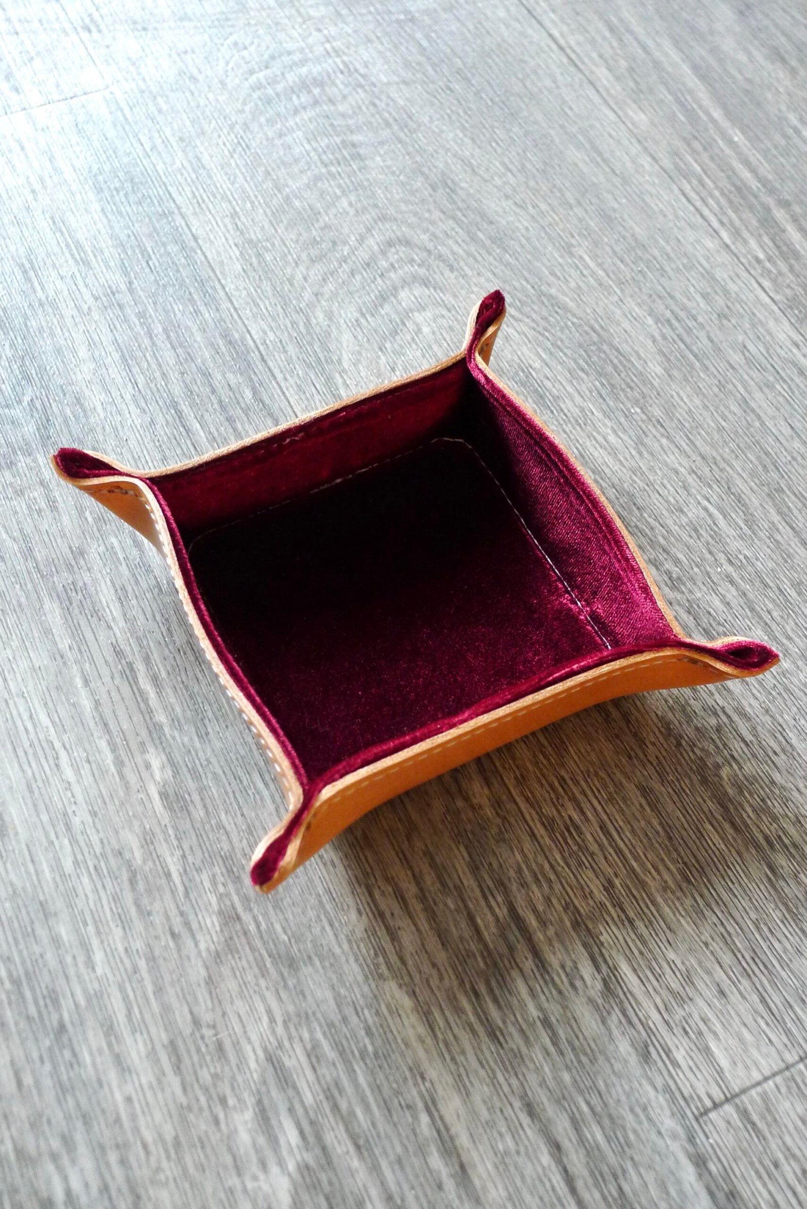 Handmade Leather Valet Tray 4x4 - Image 4
