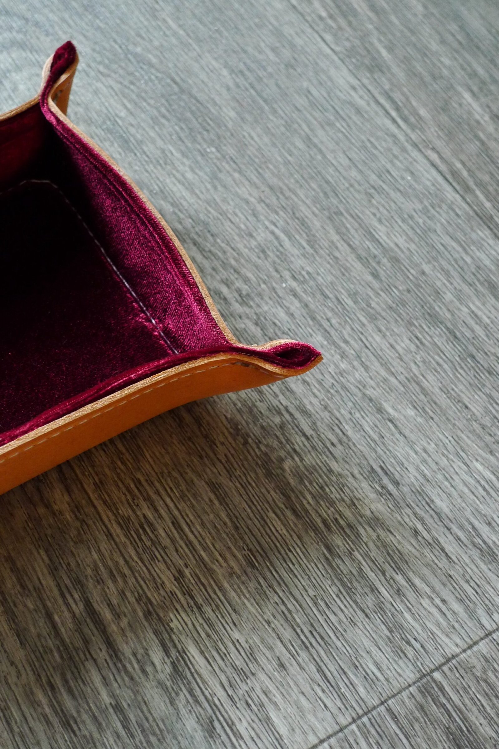 Handmade Leather Valet Tray 4x4 - Image 5